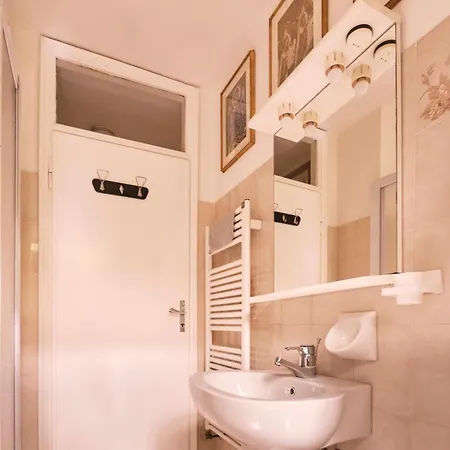 Apartment Casa Daniela By Affitti Brevi *